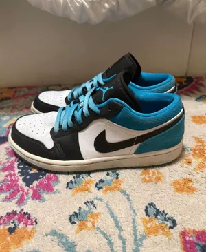 Nike Jordan Low Men’s Size 8 Blue thumbnail 3