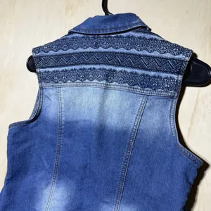 Wax Jean Womens M Denim Vest Embroidered Aztec Boho Button Front Blue thumbnail 7