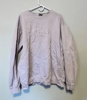 Comfort colors lavender Nike logo crew neck sweater size xl thumbnail 1