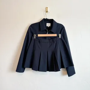 Reformation | NWOT Brynlee Wool Blend Pleated Mini Skirt & Zip Jacket Set, Navy‎ thumbnail 3