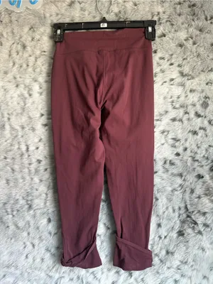 Gymshark Women's High-Waist Cropped Leggings in Burgundy thumbnail 2