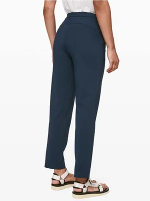 Lululemon On The Move Pant *Lightweight True Navy - Size 0 thumbnail 2