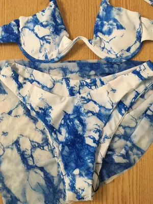 B44 New 3pc Swimsuit Bikini & Sarong Tye Dye Size Medium thumbnail 2