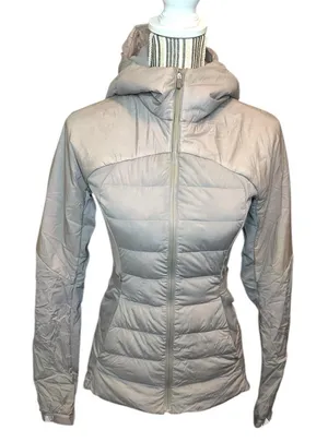 Lululemon Women's Light Gray Puffer Jacket 4 winter down quiet luxury preppy thumbnail 1