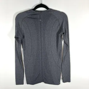 Lululemon Swiftly Tech Long Sleeve‎ Crew Sz 8 Gray Thumbholes Workout Yoga thumbnail 5
