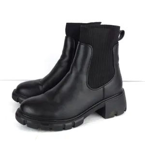 Steve Madden Hayle Chelsea Boots Womens 9 Black Vegan Chunky Lug Sole Platform thumbnail 6