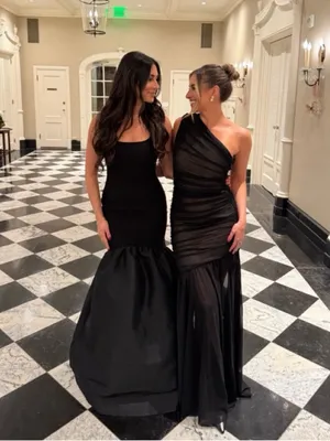 Elliatt Vienna Ruched One-Shoulder Gown M thumbnail 8