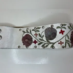 Calvin Klein‎ Y2K Boho Floral Embroidered White Genuine Leather Belt Size M thumbnail 5