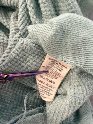 Free People We The Free Size XS Thermal Knit Top Sage Green Raw Hem Long Sleeve thumbnail 12