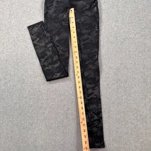 Spanx Camouflage High Waisted 27" Inseam Leggings Pants Women's X-Small Black thumbnail 3