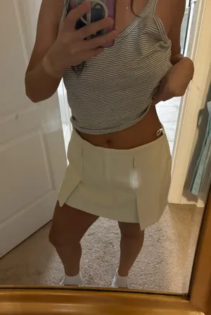 Zara mini skirt thumbnail 1