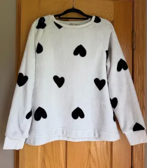 LOFT Faux Fur Plush Heart Crewneck Sweatshirt White Black L Large thumbnail 1