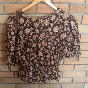 Derek Lam 10 Crosby Rhea Floral Puff-Sleeve V-Neck Top Brown Women’s Size 10 RTR thumbnail 5