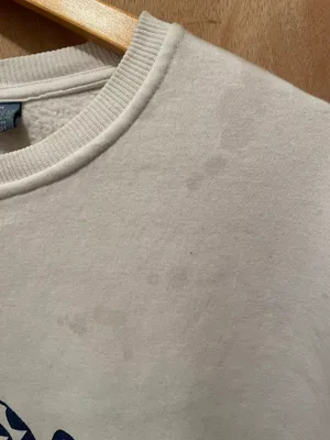 Disney store exclusive Mickey Mouse USA flag sweatshirt size medium multiple stains as seen on picture other than that good condition thumbnail 5