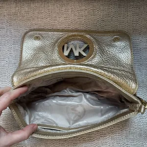 Michael Kors Gold Pebbled Leather Large‎ Logo Chain Shoulder Bag thumbnail 7