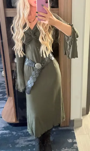 Green dress thumbnail 1