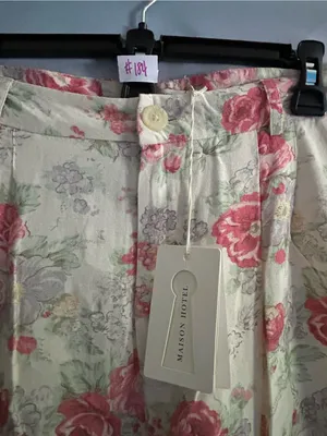 Madison Hotel Women’s Floral Wide Leg Pink Rose Print Pants MD NWT thumbnail 7