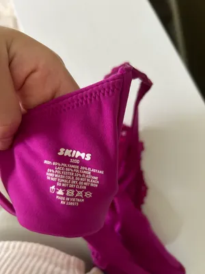 SKIMS Lace Bra thumbnail 3