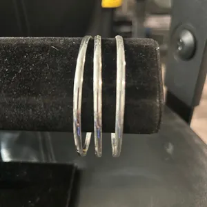 Elegant Silver Bangle Set thumbnail 4