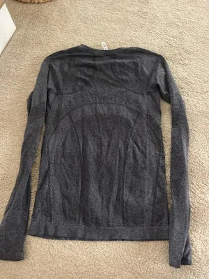 Athleta Women’s Top Long Sleeve thumbnail 3