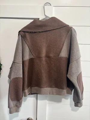 Lizard Thicket Pullover thumbnail 2