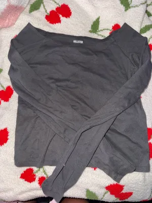 Hollister Long Sleeve Off-The-Shoulder Top thumbnail 1