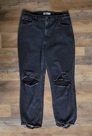 Abercrombie Straight Leg Jeans thumbnail 2