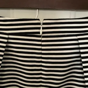 Kate Spade Saturday Full Pleated Stripe Mini Skirt Size 0 Navy White‎ thumbnail 6