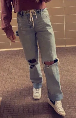 PacSun 90s Boyfriend Jeans thumbnail 2