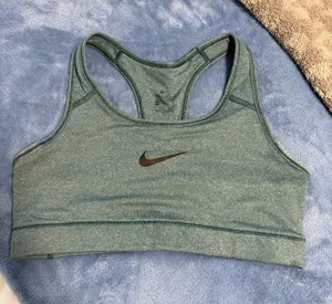 Nike sports bra thumbnail 1