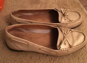 ❗️FINAL SALE ❗️ Clarks gold loafer flats thumbnail 2