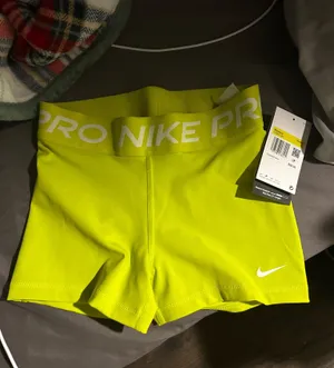 Nwt nike pros  thumbnail 1