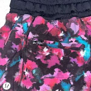 Lululemon Hotty Hot Shorts thumbnail 8