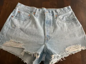 Levi’s 501 Shorts thumbnail 1