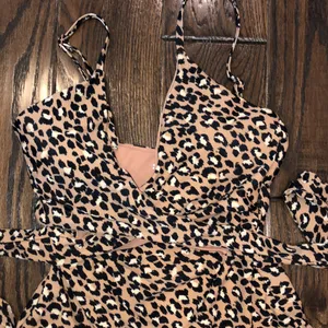 Aerie leopard print one piece swimsuit size medium thumbnail 4