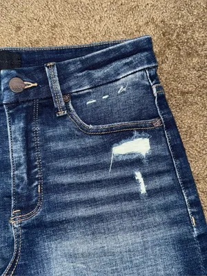 Buckle Black NWOT Fit No. 75 Stretch Jean Shorts 25 High Rise Distressed BBW1655 thumbnail 3