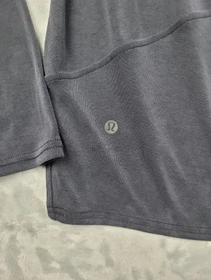 Lululemon Drapey Softstreme Off-The-Shoulder Long-Sleeve Shirt Black Size M thumbnail 9