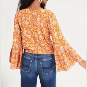 American Eagle‎ Viscose Floral V-Neck Cropped Hem Bell Sleeves Boho Top Size XS thumbnail 2