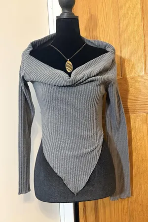 SHEIN Women’s M Gray Ribbed Off Shoulder Asymmetrical Knit Sweater thumbnail 1
