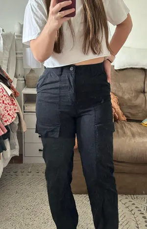 Universal Threads Black Cargo Pants thumbnail 1