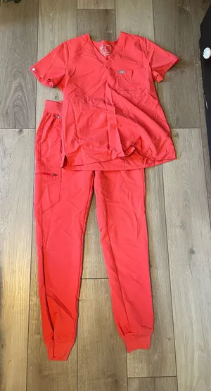 FIGS Scrubs Set Women’s thumbnail 1