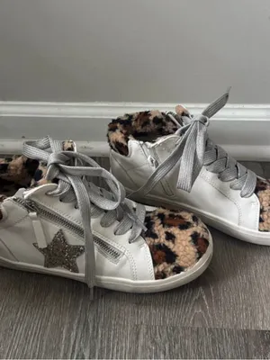 UNIONBAY White High-Top Sneakers with Leopard Faux Fur and Silver Star thumbnail 3