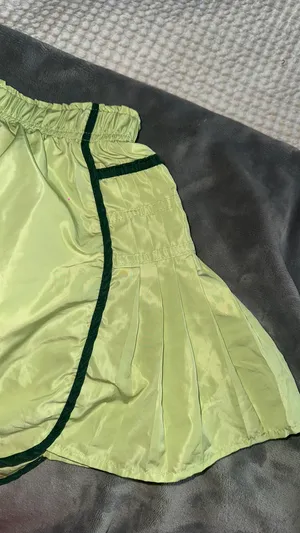 Shorts Green Size L thumbnail 2