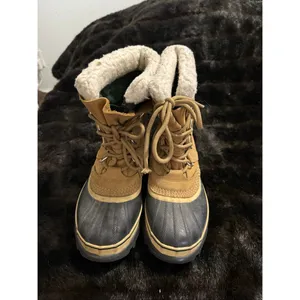 Sorel Womens Caribou Waterproof Snow Boots Buff Tan lace Up Size 7 Nubuck Rubber thumbnail 2