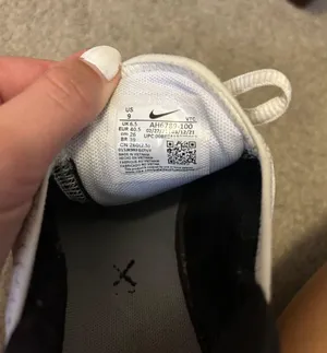 Nike Air Max 270 Shoes thumbnail 3