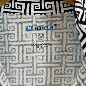 IBKUL Womens Small Black White Greek Key Quarter Zip Sun Shirt Long Sleeve UPF50 thumbnail 3