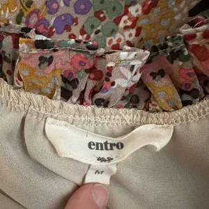 Entro Long Sleeve Top Blouse Fall Garden Ditsy Floral Feminine Tie Ruffle Collar thumbnail 5