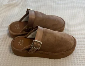 Madden NYC Brown Slippers Size 4 thumbnail 1