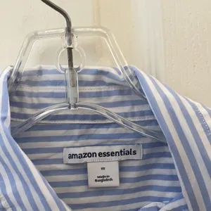 FINAL MARKDOWN Ladies Amazon essentials blouse (M) Size M thumbnail 2