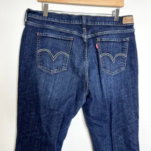 Levi's 515 Classic Bootcut Jeans thumbnail 4